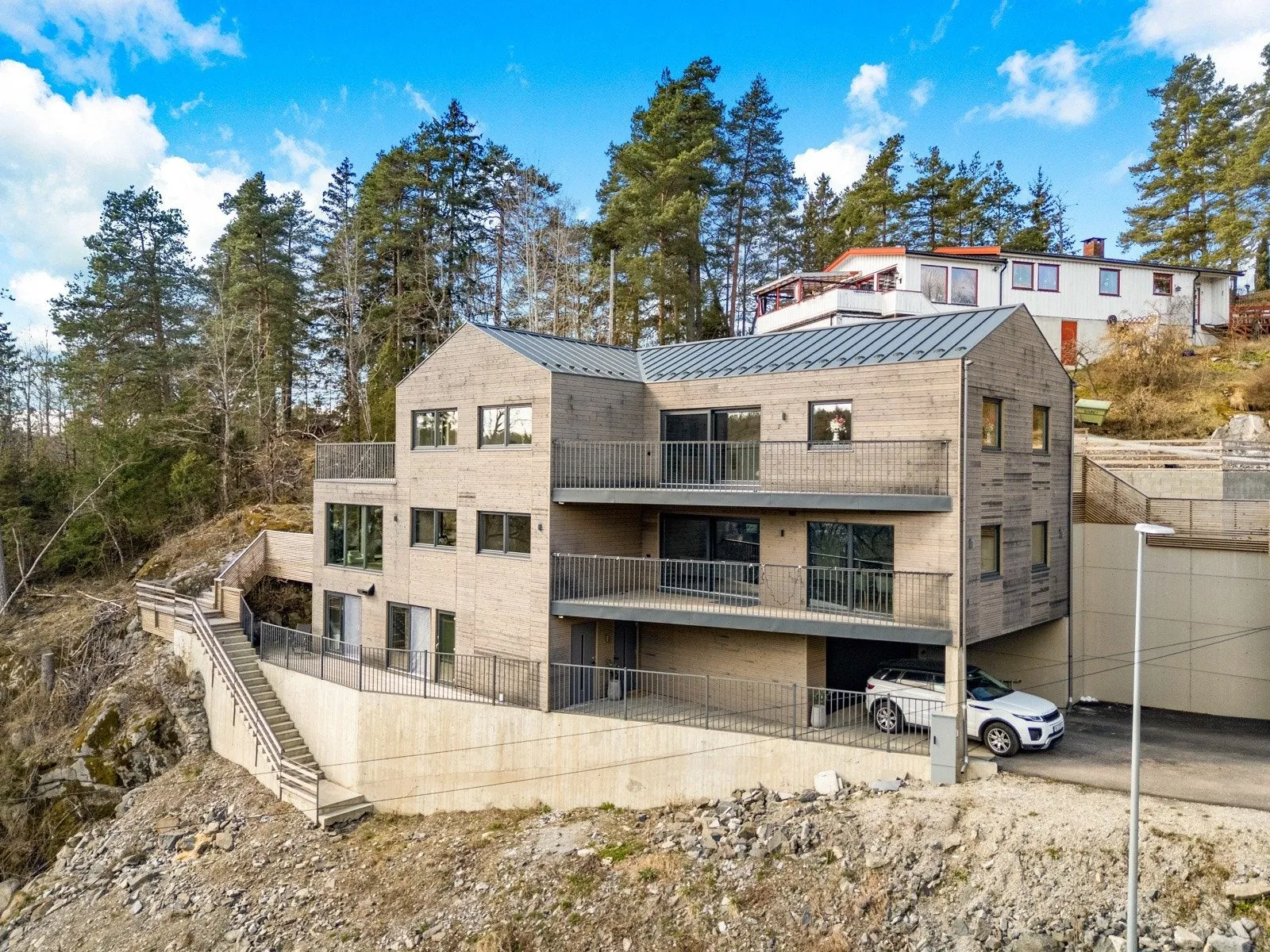 Fasade etter renovering, Tomannsbolig Vinterbro, Vinterbro